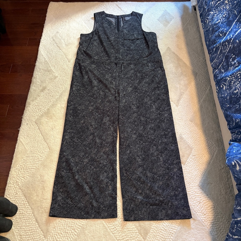 Athleta Topanga Printed Jumpsuit in Viper Black - Picture 7 of 9
